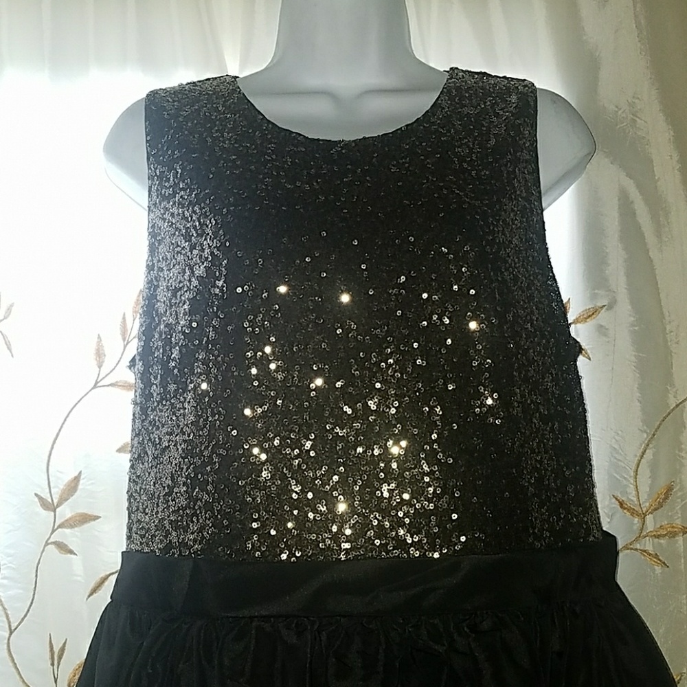 Calvin Klein Beautiful night dress.**Price Firm**